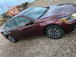 نيسان ألتيما